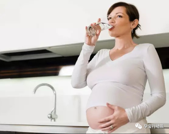 胎盘钙化与吃钙有关吗,胎盘钙化是摄入的钙太多了吗