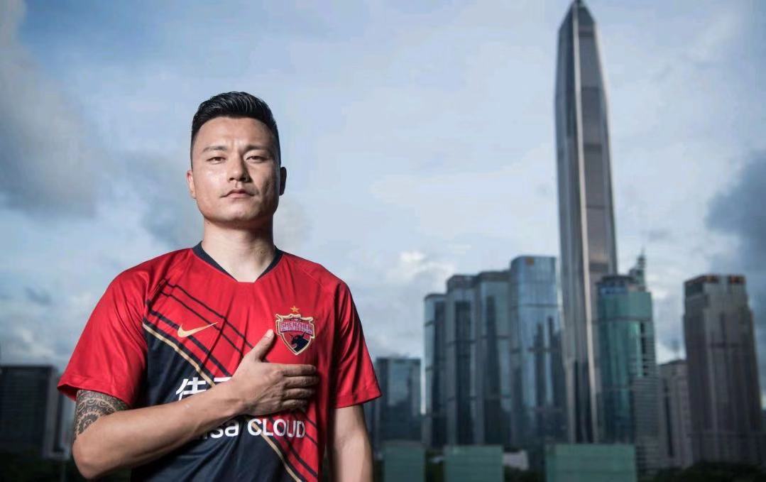 国家队百场五球郜林,国足近10年最好的门将