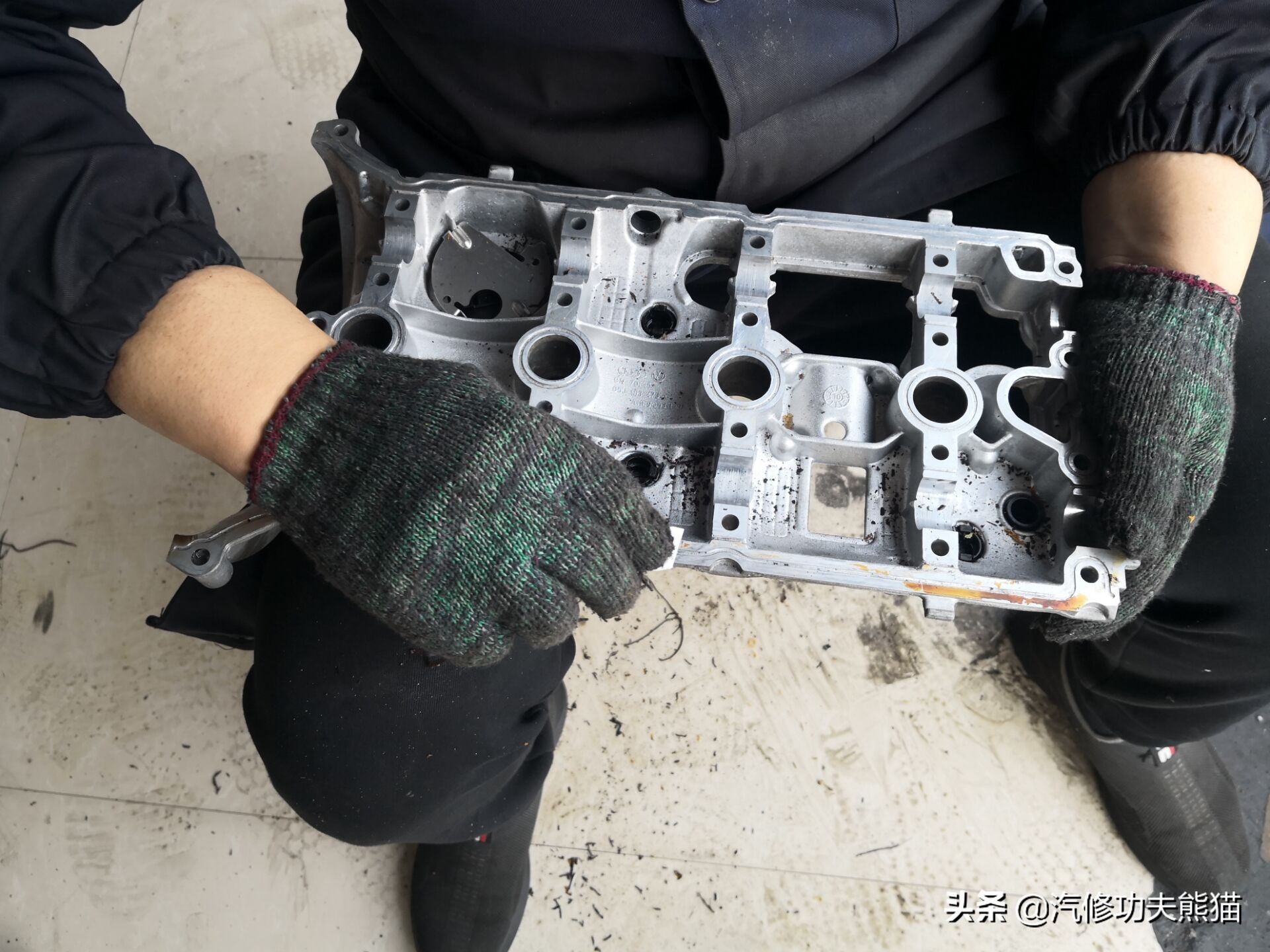 2013奥迪a4l烧机油怎么解决,奥迪a4l哪一款开始烧机油不严重