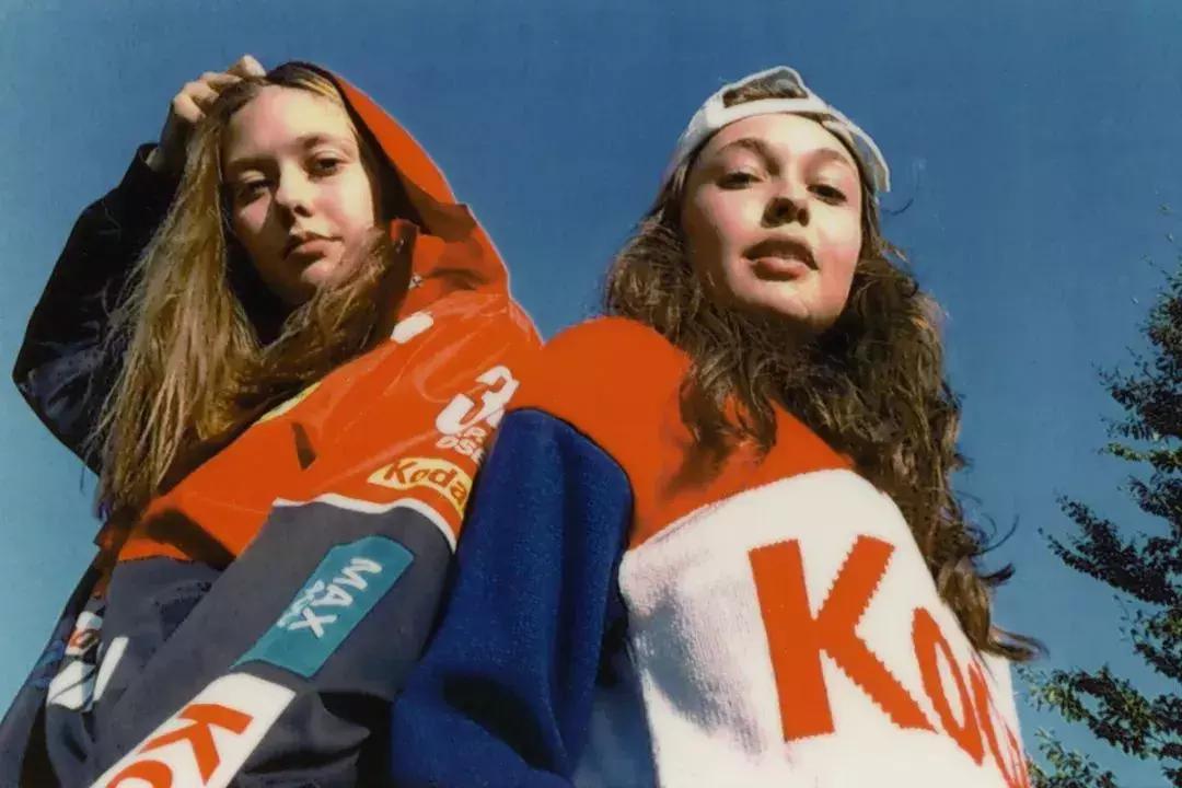 旺仔、柯达、汰渍都卖衣服啦！老品牌如何让年轻人嗨起来？