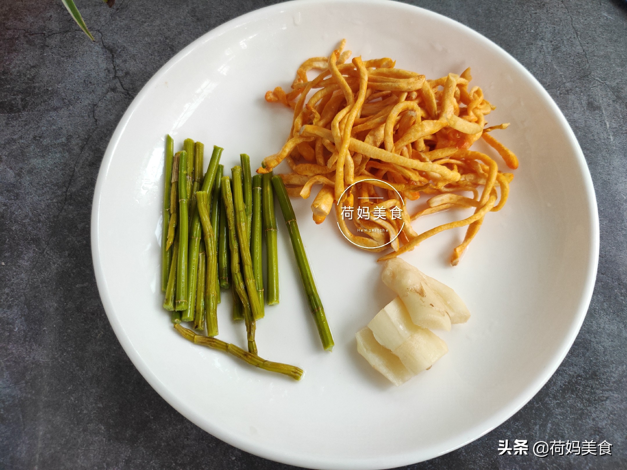 新鲜石斛冬虫夏草炖鸡汤,石斛西洋参虫草花炖鸡的功效