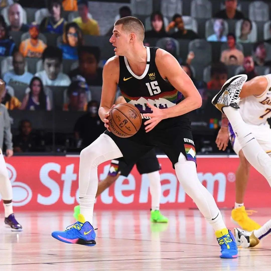 zoomgtjump约基奇,为什么约基奇喜欢穿zoomrize2