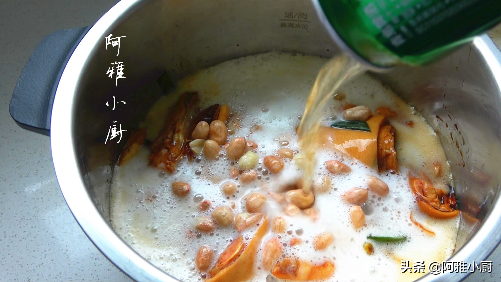 猪蹄不放油怎么做好吃又软烂,猪蹄新做法酥香软烂外焦里嫩