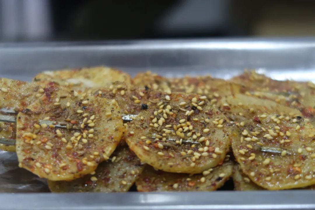 西安正宗小吃街是回民街吗,西安正宗本地小吃街回民街