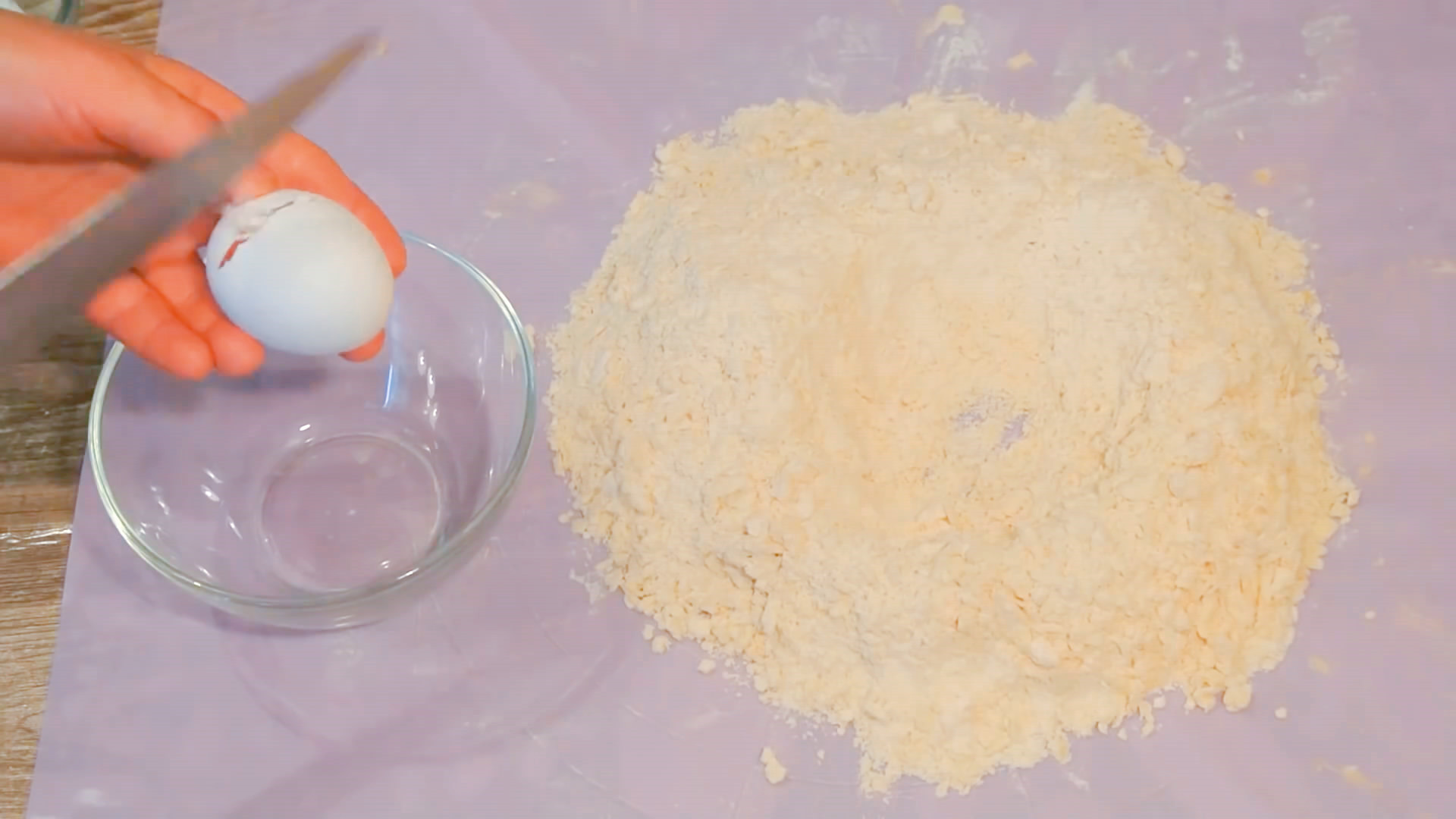 宁波草莓真便宜，花5元买了盆，做成草莓派，又香又脆太美味