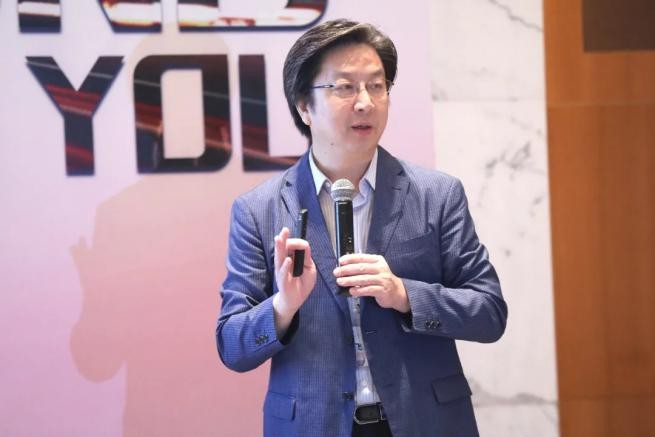 28岁考上南方医科大学,16岁考上哈佛25岁年轻教授