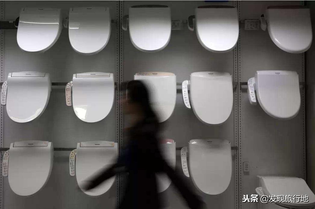 中国人曾经到日本疯狂买马桶盖,年初很多国人去日本抢购马桶盖