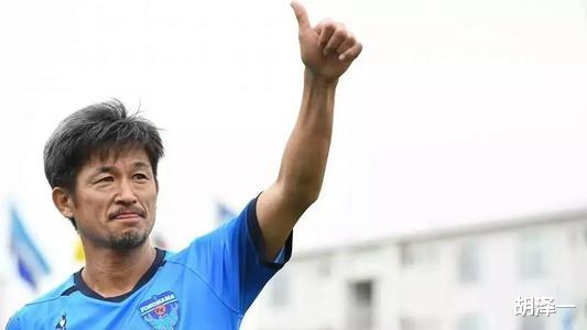 2014年c罗戴帽伊布2球出线,c罗与伊布的经典对决