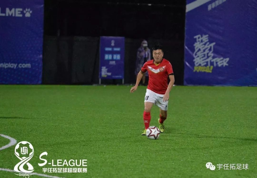 失业四次、卖过卤菜……30岁的他们依然为足球梦想努力