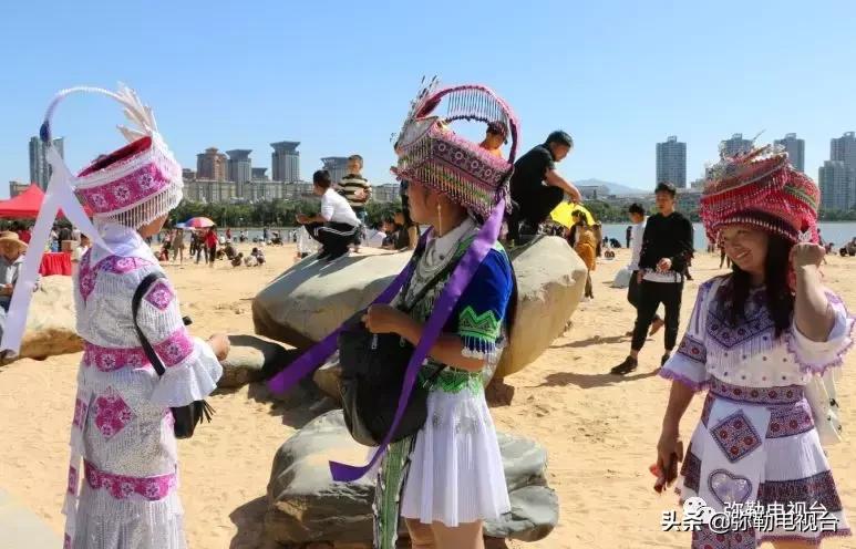 昆明弥勒人山人海,来弥勒玩人山人海