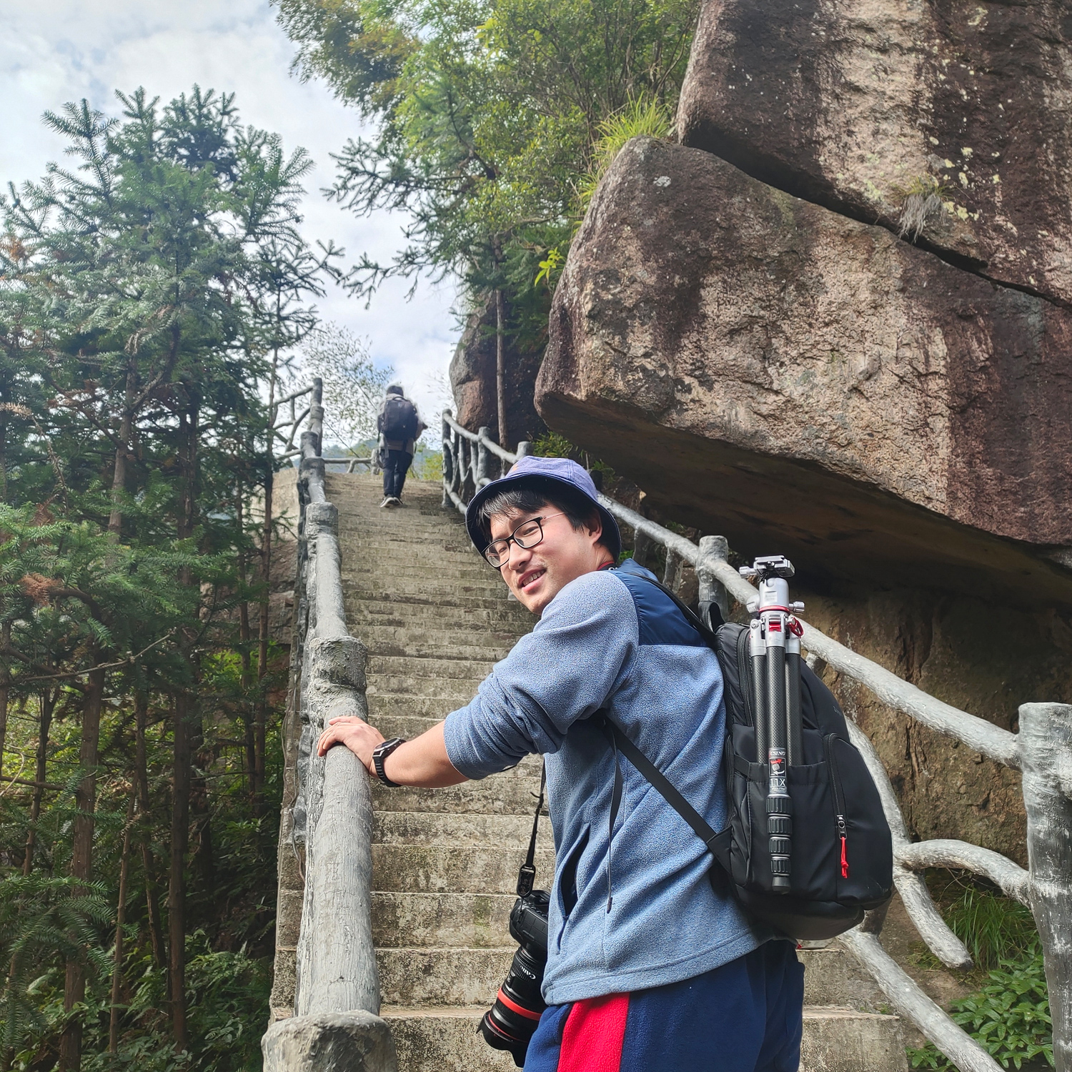 出门拍照装备,佳鑫悦三脚架黑色圈有什么用