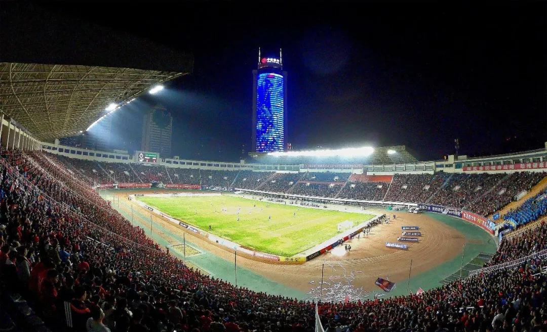 缺钱的足球队能延续陕西“金牌球市”的名声吗?