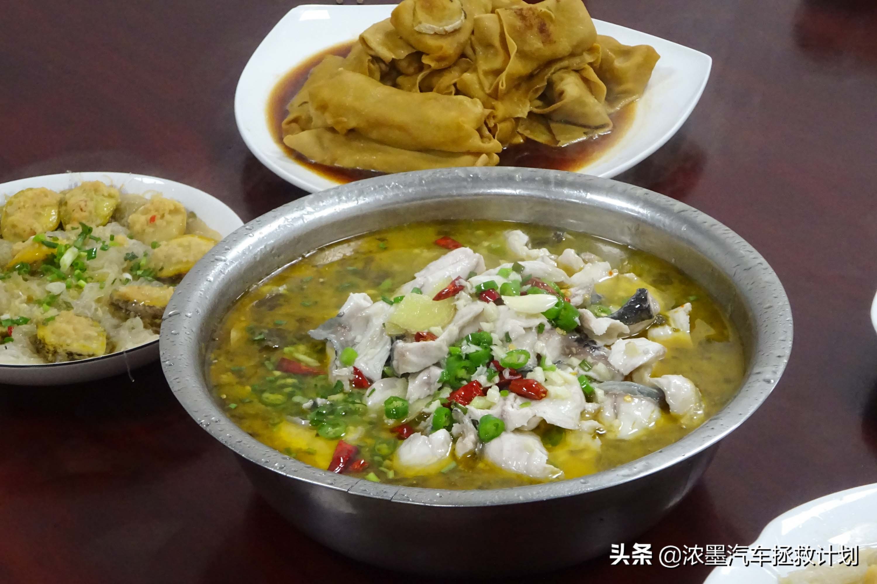 「妙手生花」重建一台战损级桑塔纳，带给它历经千般后的华丽重生