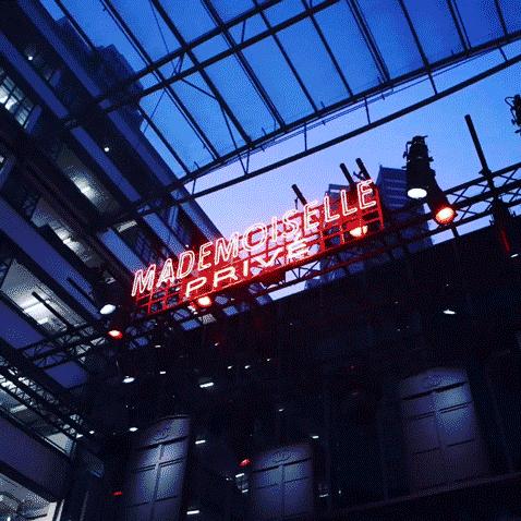 chanel上海展2019,chanel中国大秀