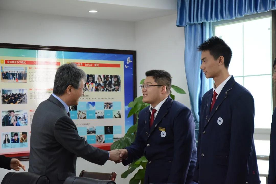 奋达职业学校和奋达厂是一回事吗,奋达职业技术学校与奋达关系