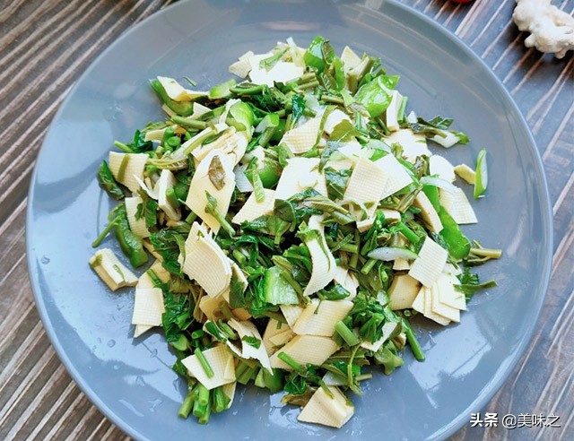 香椿芽怎么做好吃又简单家常做法,香椿芽的家常做法大全窍门