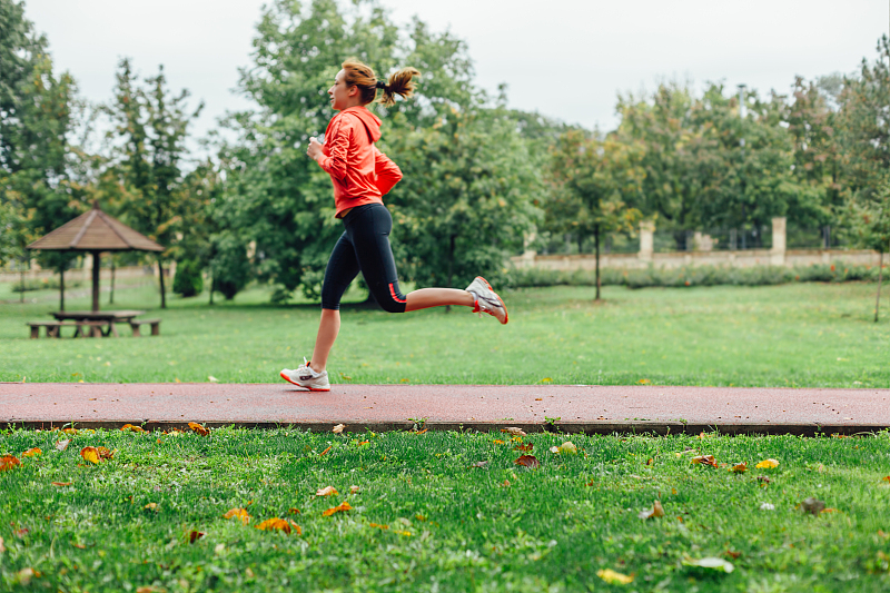 怎样的速度才是慢跑,怎样慢跑才能达到有氧运动