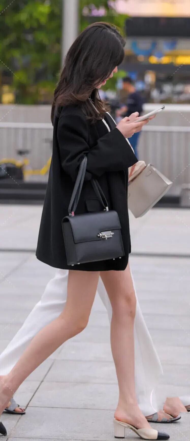 小姐姐穿西装搭配图片,小姐姐穿黑色西装