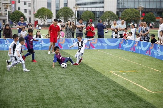 足球特色幼儿园有哪些活动,世界足球日活动幼儿园