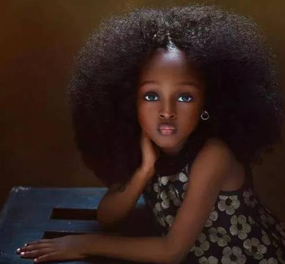 最美的二次元少女,小时候很丑长大后很美二次元少女