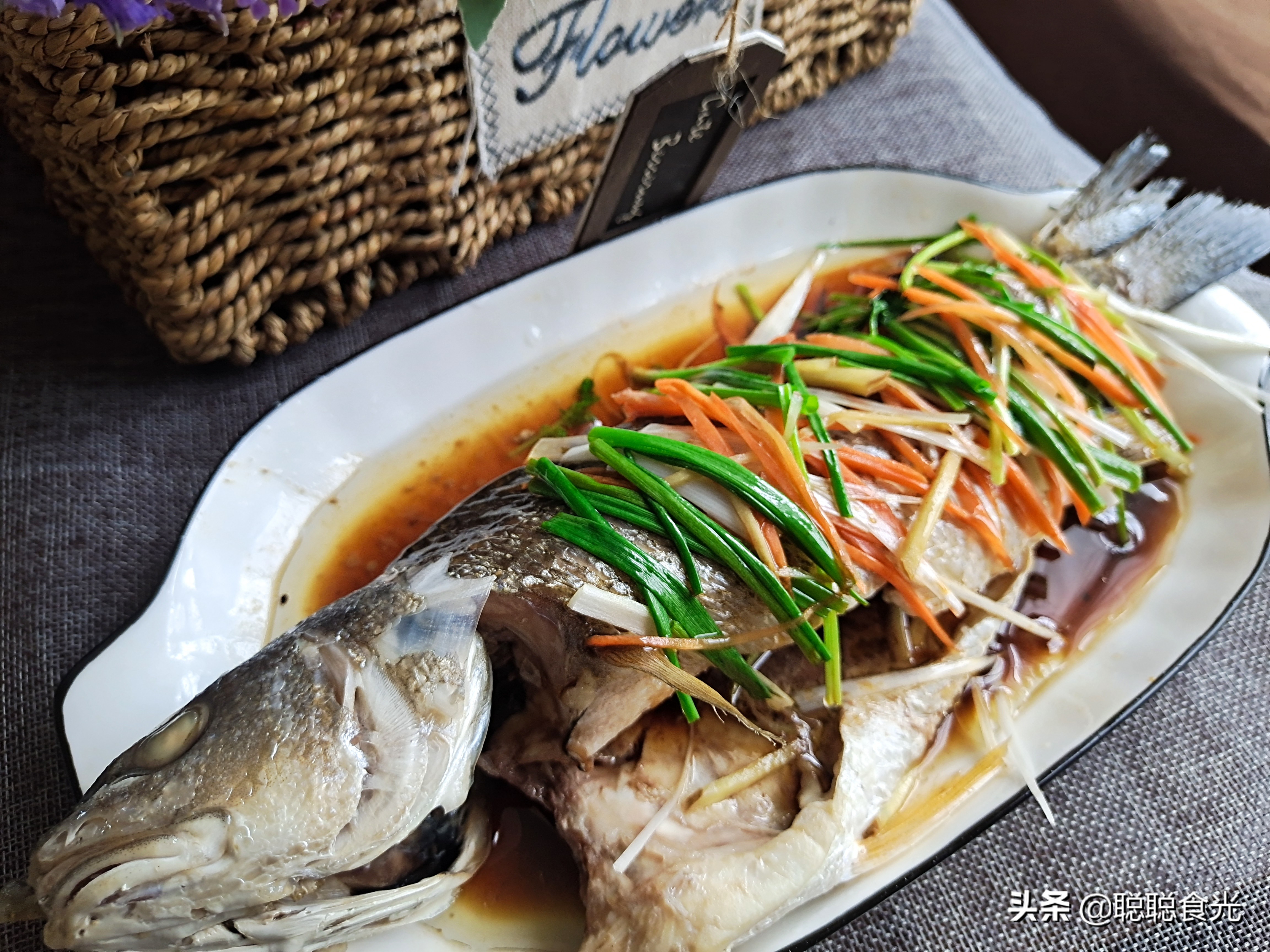 没有料酒和蒸鱼豉油怎样做清蒸鱼,清蒸鱼什么时候放蒸鱼豉油