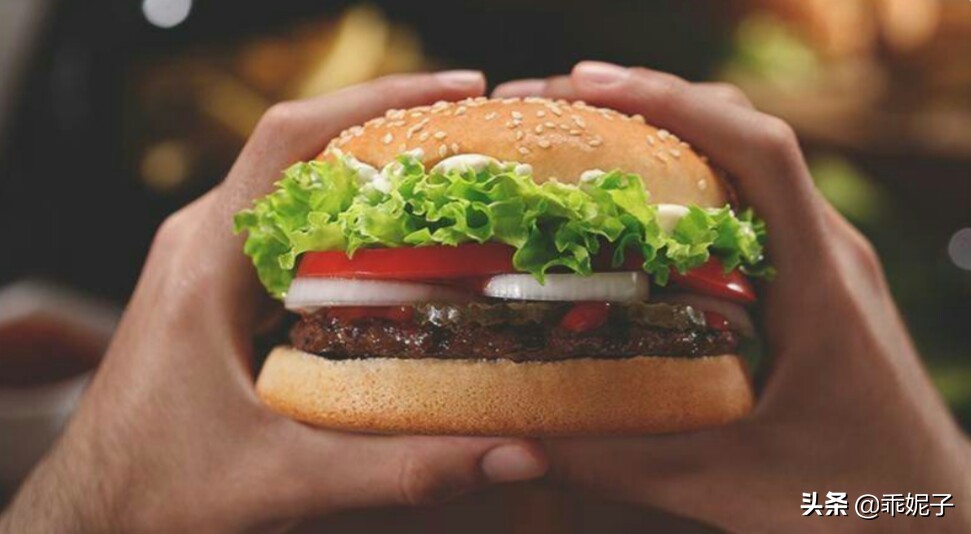 汉堡王早餐皇堡跟正常皇堡一样吗,汉堡王倒闭了里面充的钱怎么办