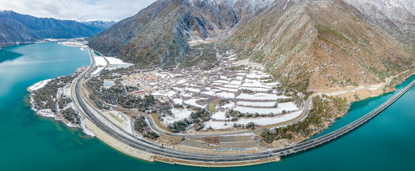 西藏最美龙沟大桥,川藏线最美交界大桥