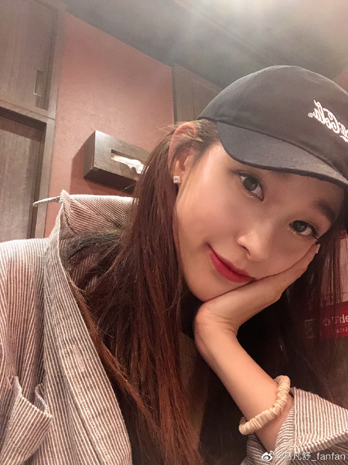 央视主持人马凡舒写真照,央视一姐马凡舒首曝择偶标准