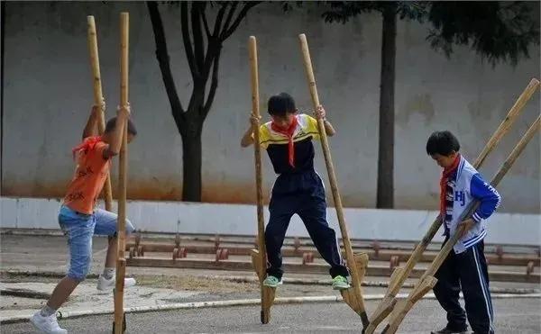 废品做体育器材手工制作幼儿园,乡村教师自制体育器材