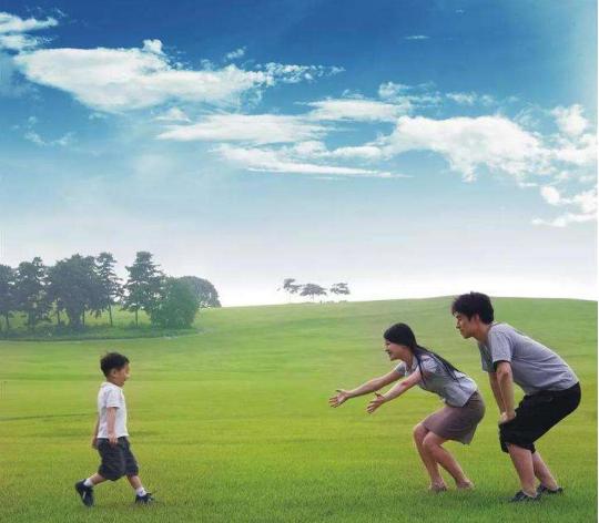 “妈！人从电视里钻出来了”宝妈以为女儿开玩笑，几天后发现蹊跷