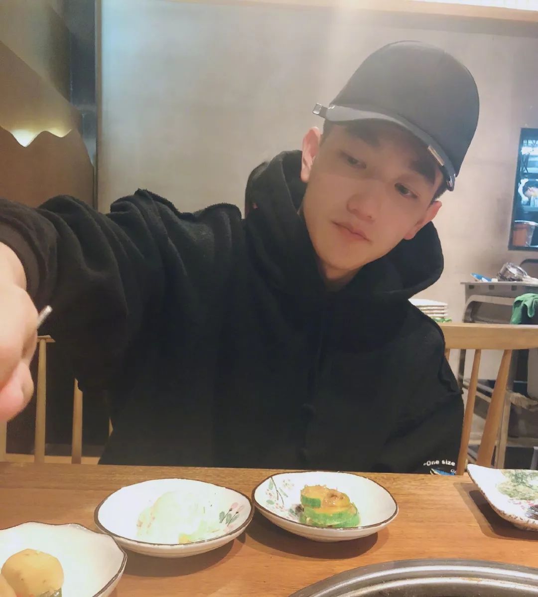 她是李晨前女友，绯闻缠身被骂“心机女”，嫁人生子后成女神