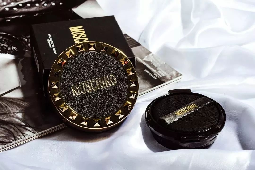 李佳琦推荐这个韩国牌子气垫真的好用,自然遮瑕轻薄、不卡粉脱妆