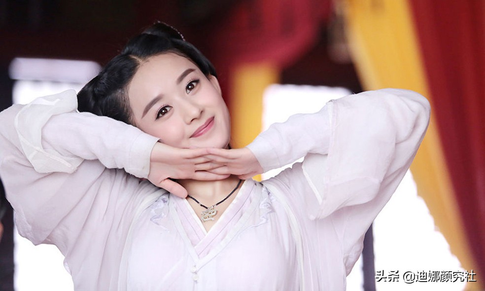 还不练起来？眼型独特，眼波流转，这样的眼睛谁不爱