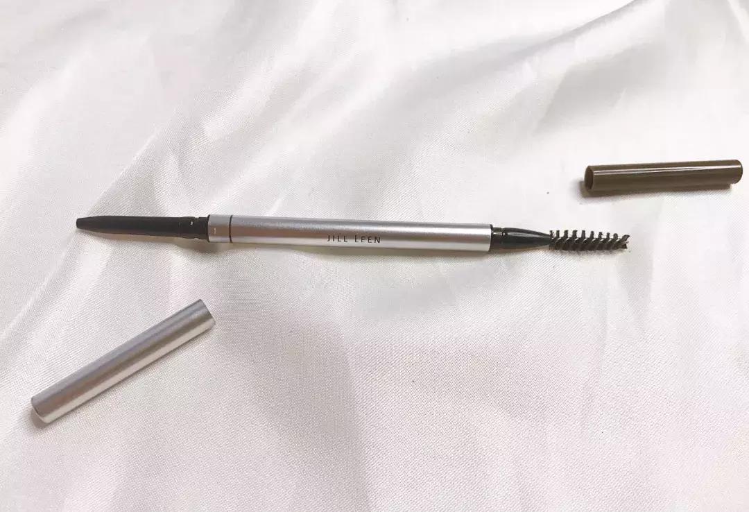 最流行的眉笔画出来特好看,便宜好用能画出根根分明的眉笔