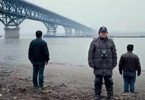 60岁大爷救起轻生男子,68岁大爷长江救人