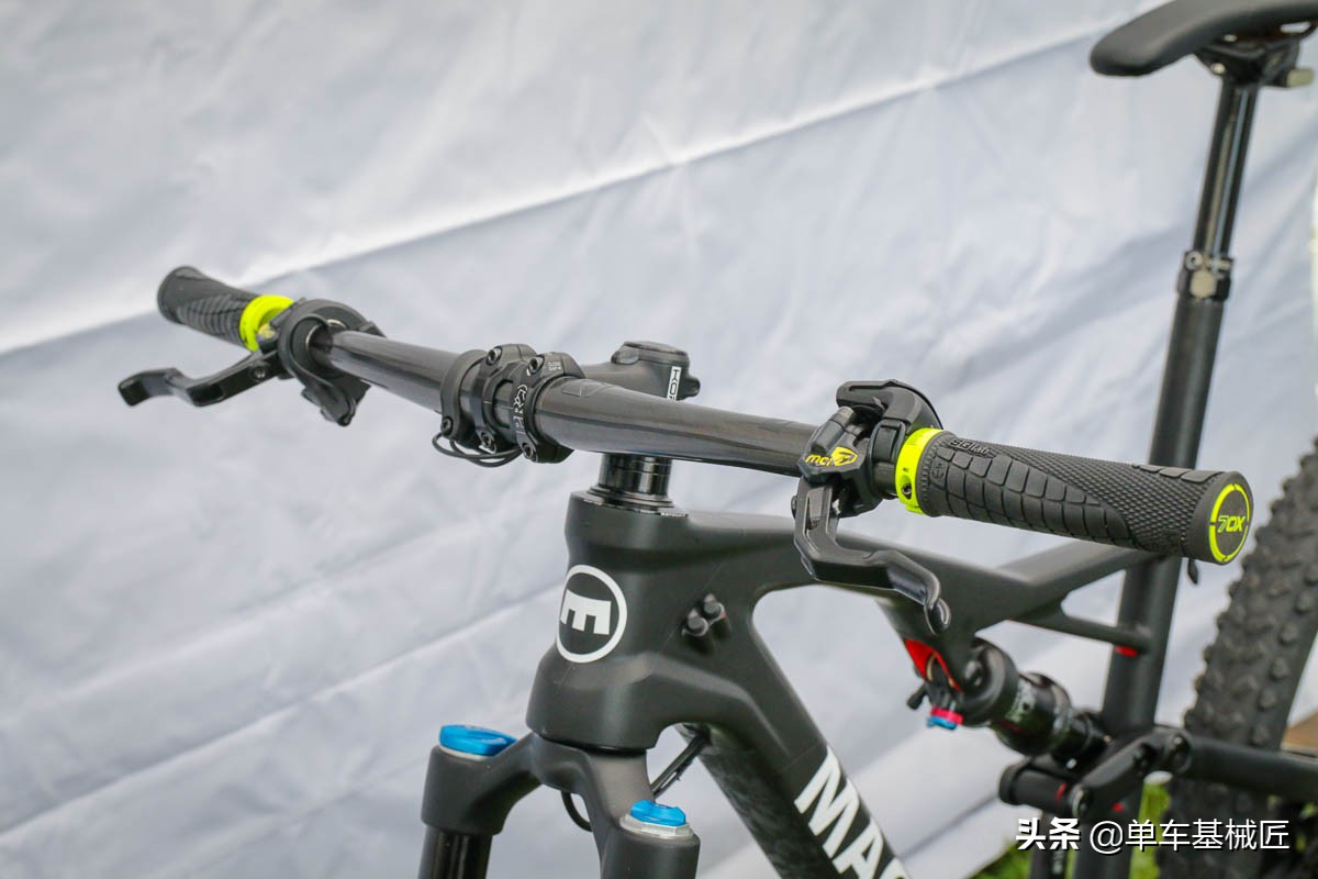 玛古拉油压刹车排空气,玛古拉油刹测试