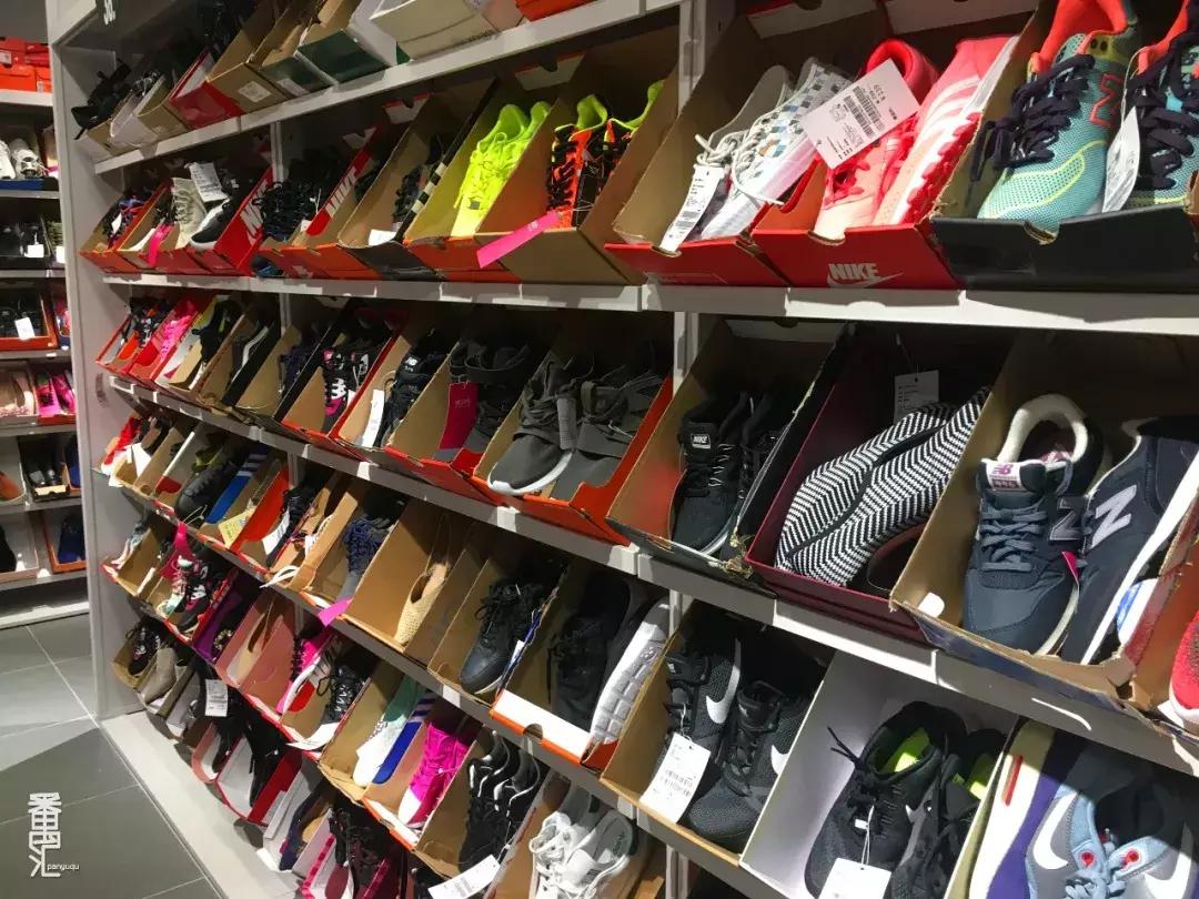 唯品会的匡威旗舰店,匡威线下店铺