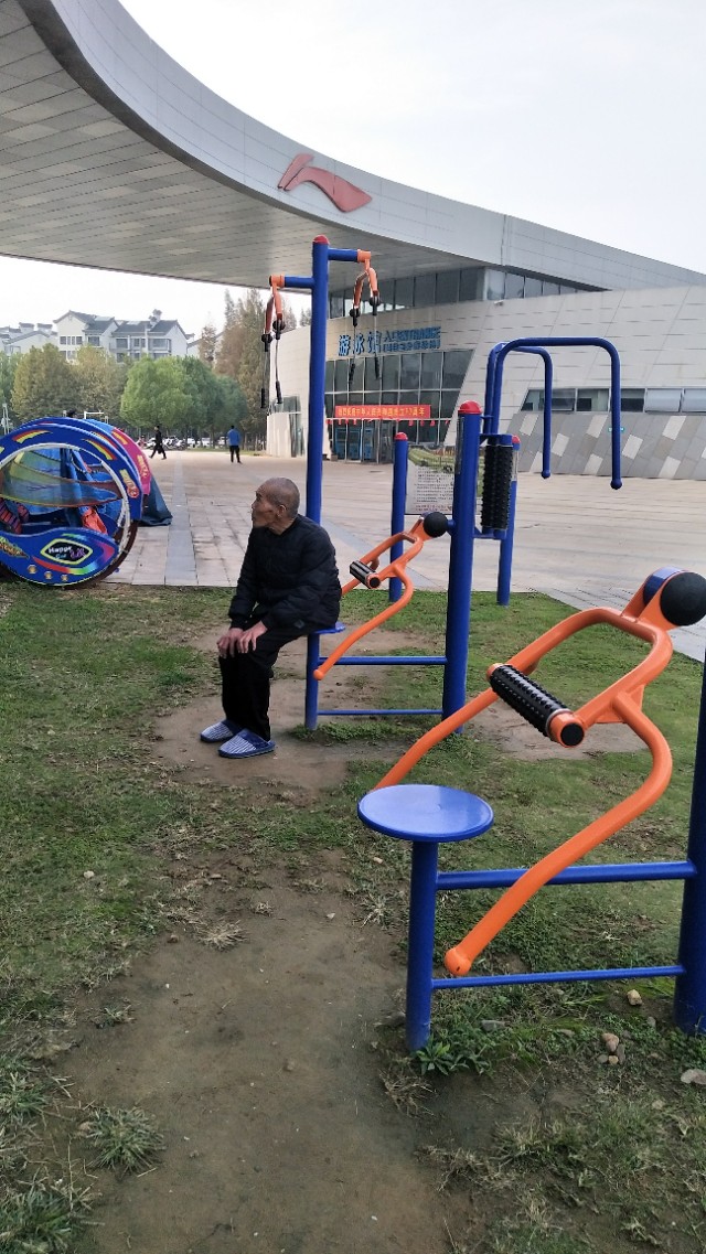 南阳李宁体育园的健身房,李宁体育园南阳