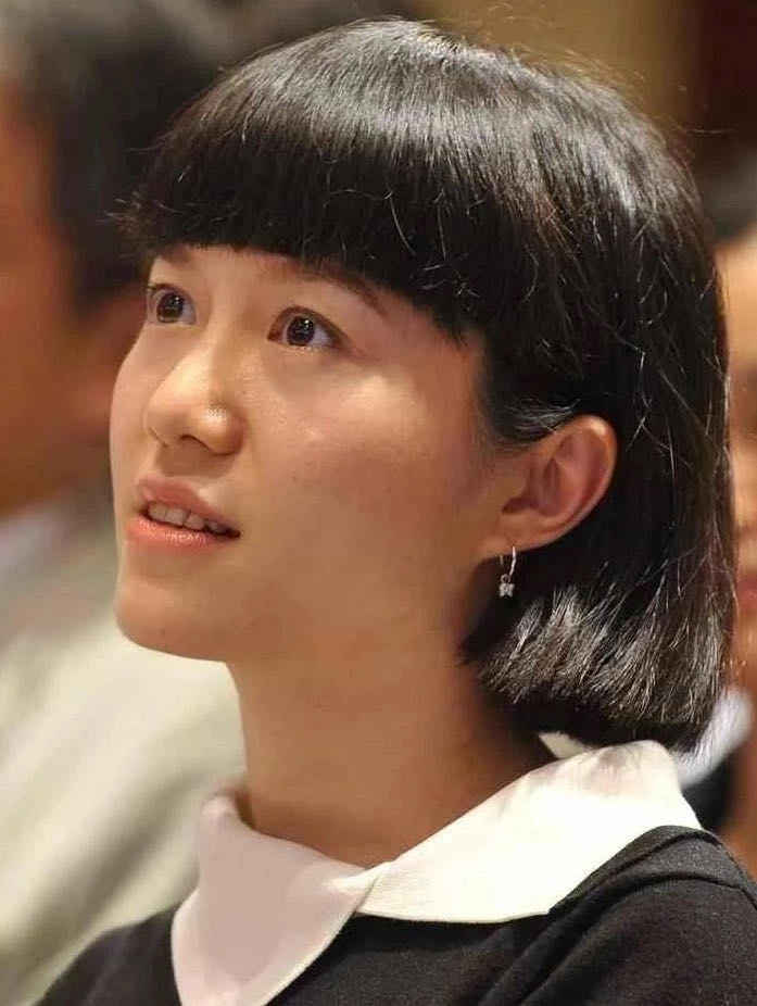 28岁翁帆嫁82岁杨振宁,相差54岁祖孙恋,16年来幸福吗?