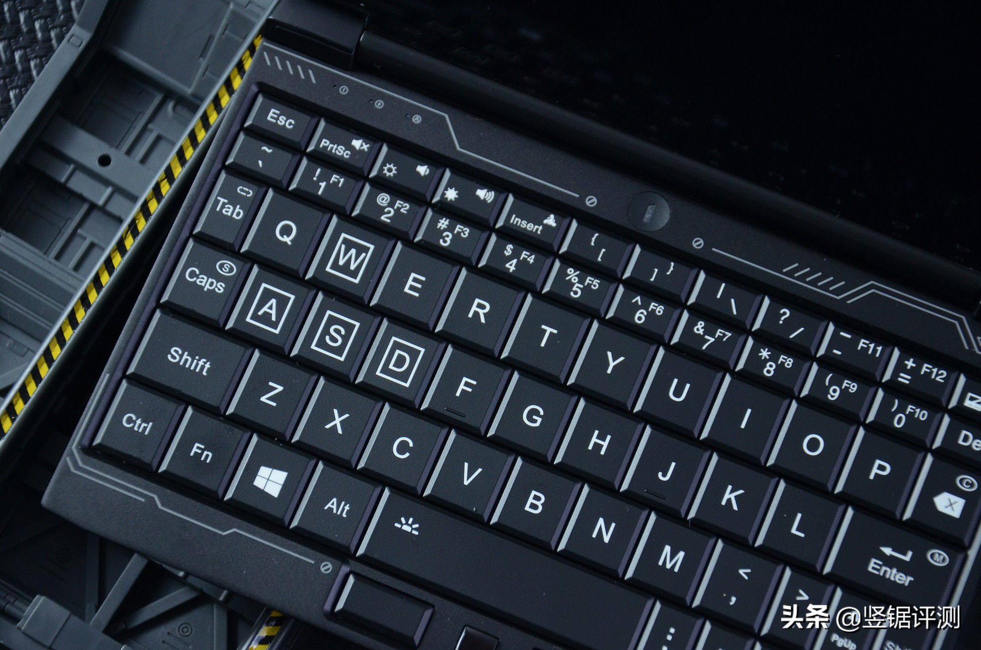 壹号本onegx1pro游戏测试,壹号本one-gx1pro高达限量版5g版