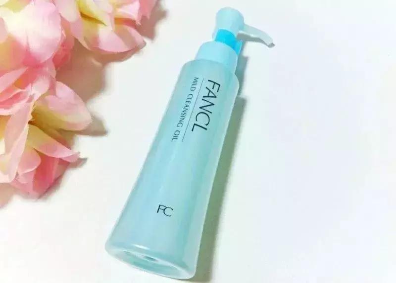 周杰伦代言过的护肤品盘点,周杰伦日本女主