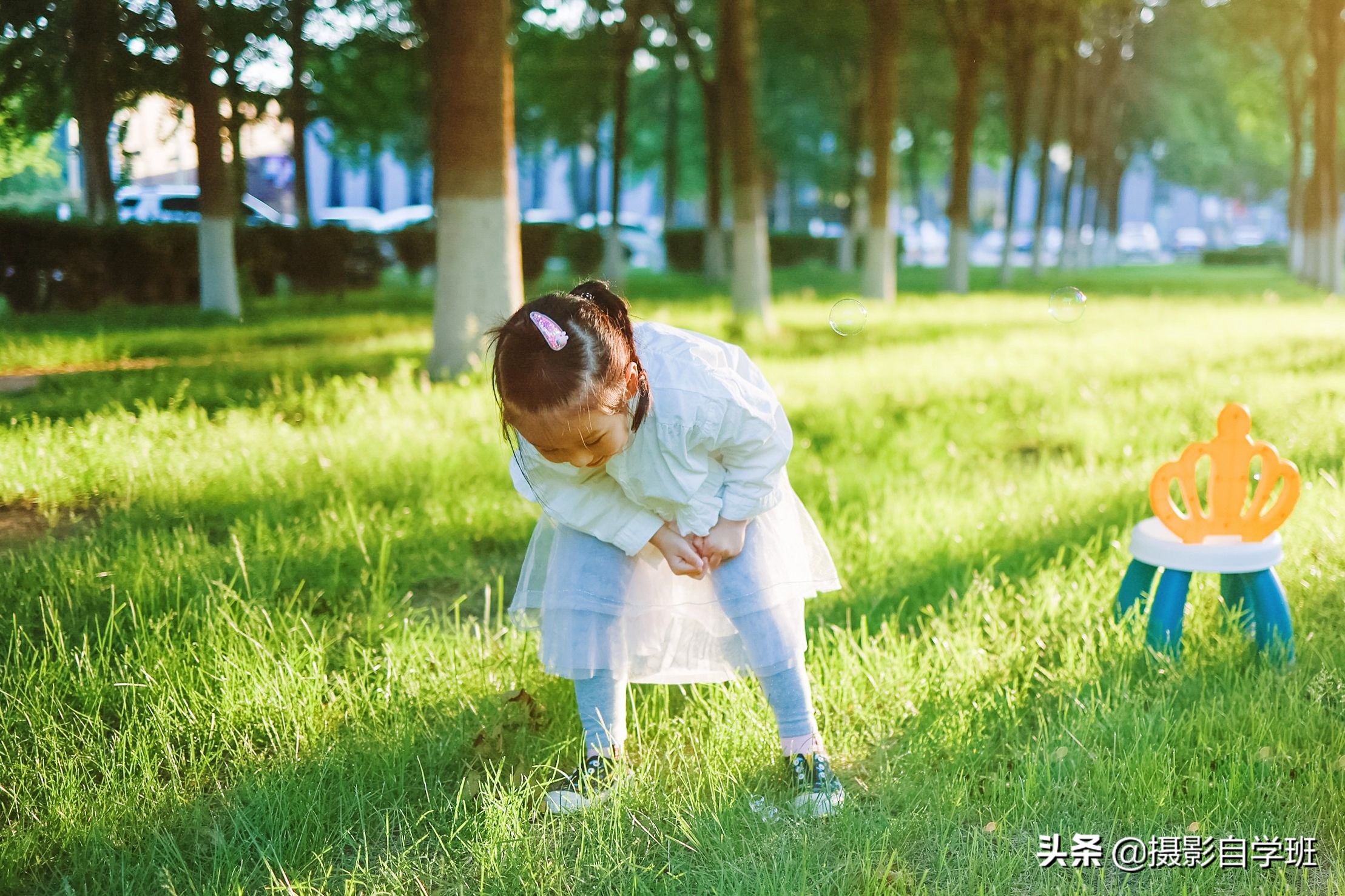 小朋友晚上拍照片怎么拍出高级感,孩子日常生活拍摄技巧和方法