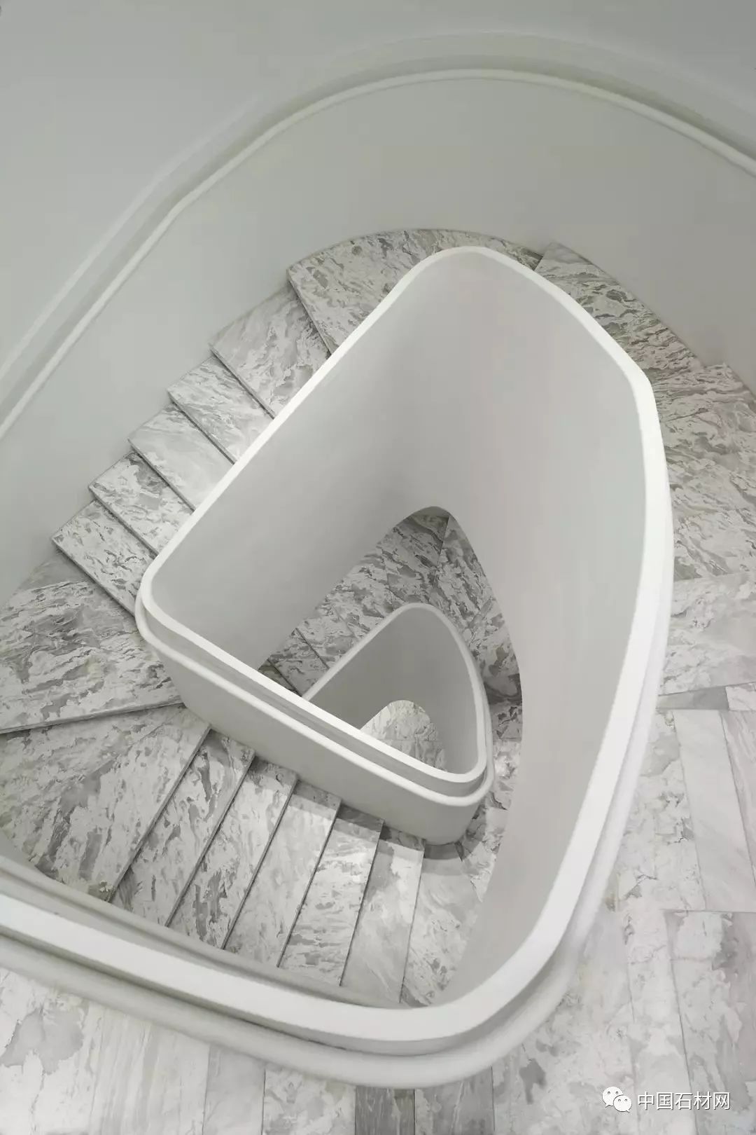 欣赏|全球奢侈品店最顶级大理石楼梯设计