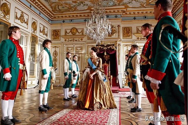 路易十四的弟弟是双面人，他是勇士却穿女装，结婚生子却喜欢同性