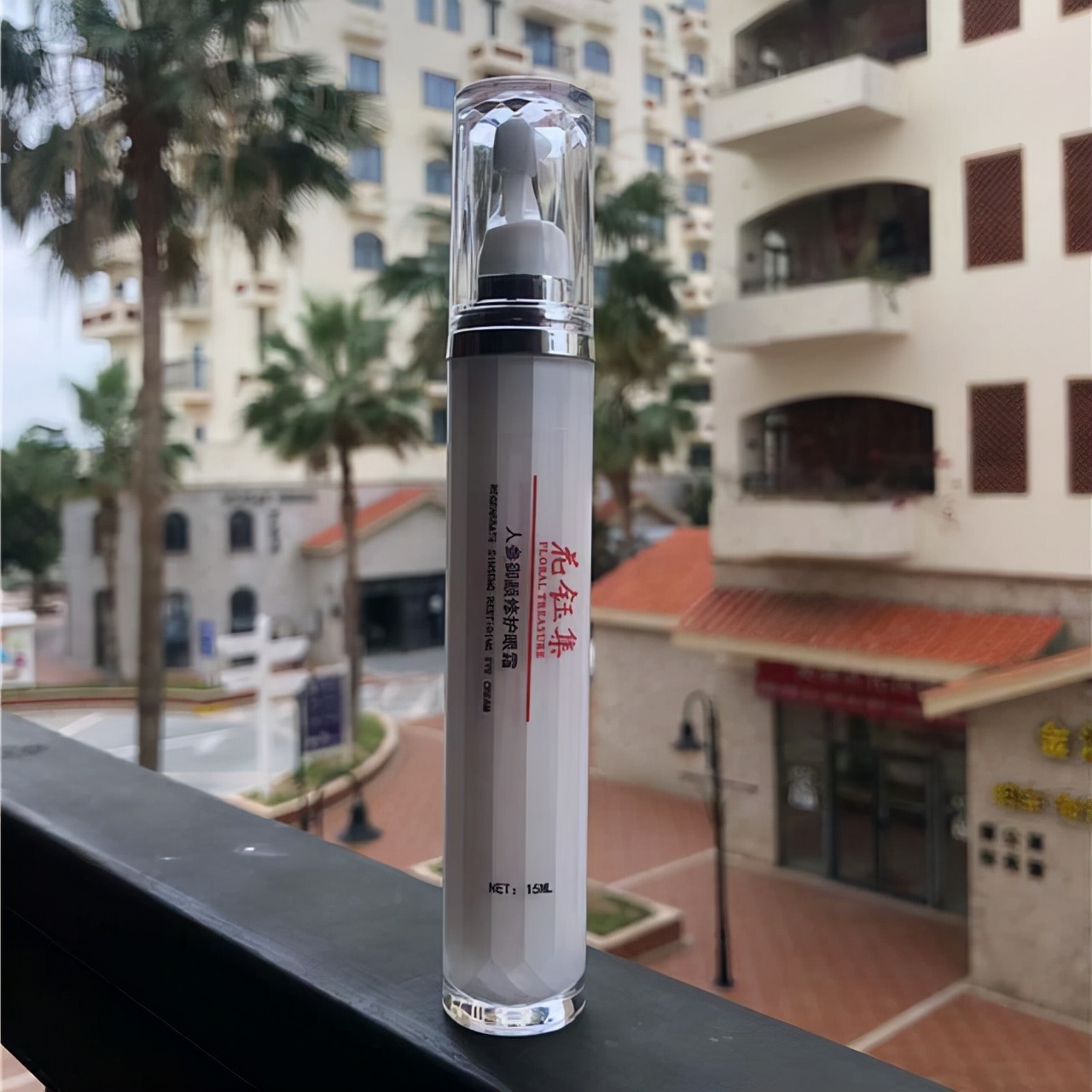 紧致眼周细纹淡化眼霜推荐,推荐几款好用的眼霜和眼部精华