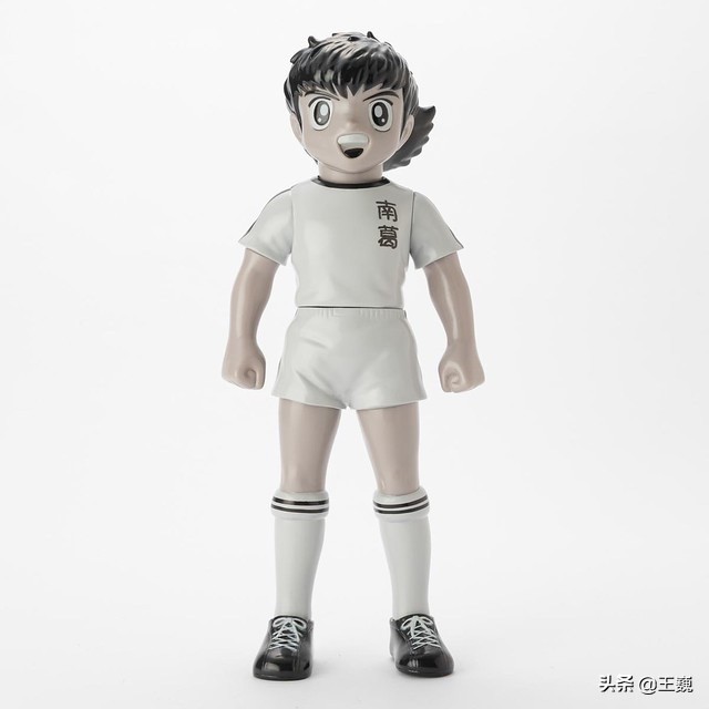 情怀呀，即使是这样一群身材比例严重失控的足球小将