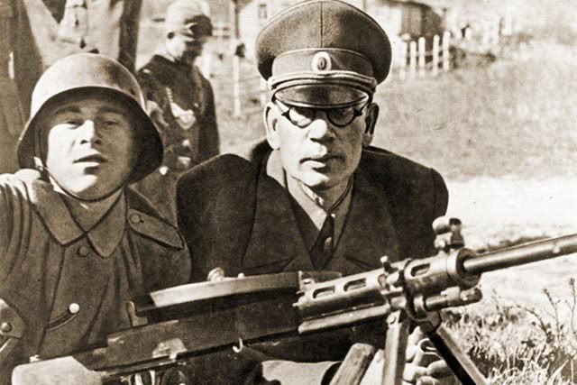 背叛历史!别再说布拉格是浪漫之都,刚挑衅中国,又要树叛徒雕像