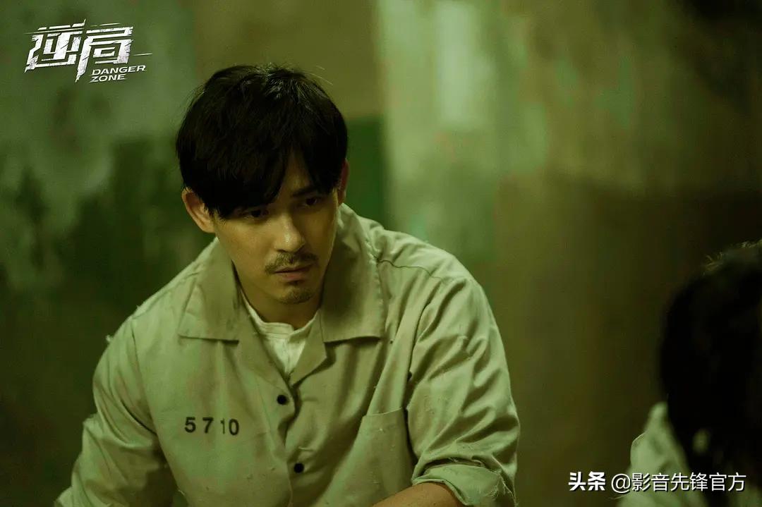 踩着过审底线拍出的爽剧，这尺度要分级才能播吧