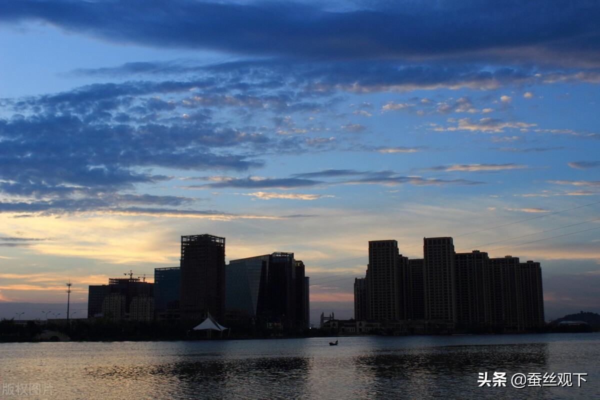 绍兴为何地灵人杰文人辈出,绍兴市一个人杰地灵的地方