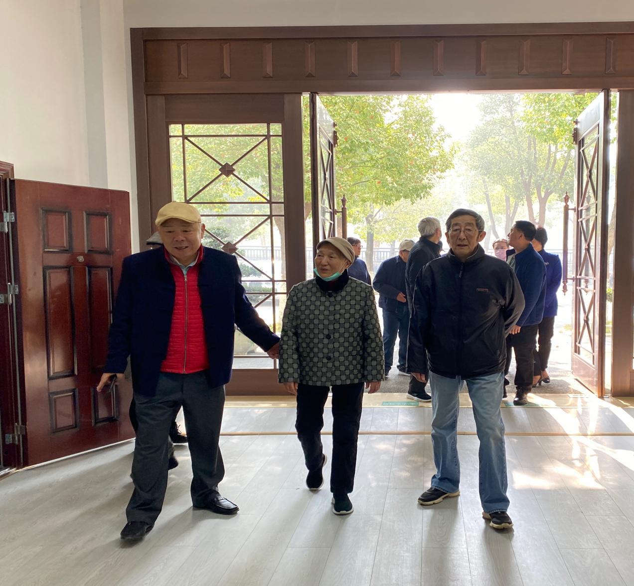 市老领导一行莅临通全达共话大健康